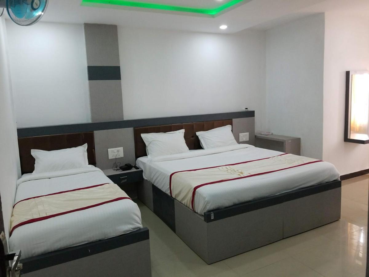 Hotel Shawrya The Grand Madikeri Buitenkant foto