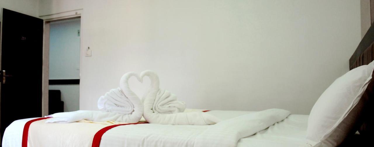 Hotel Shawrya The Grand Madikeri Buitenkant foto