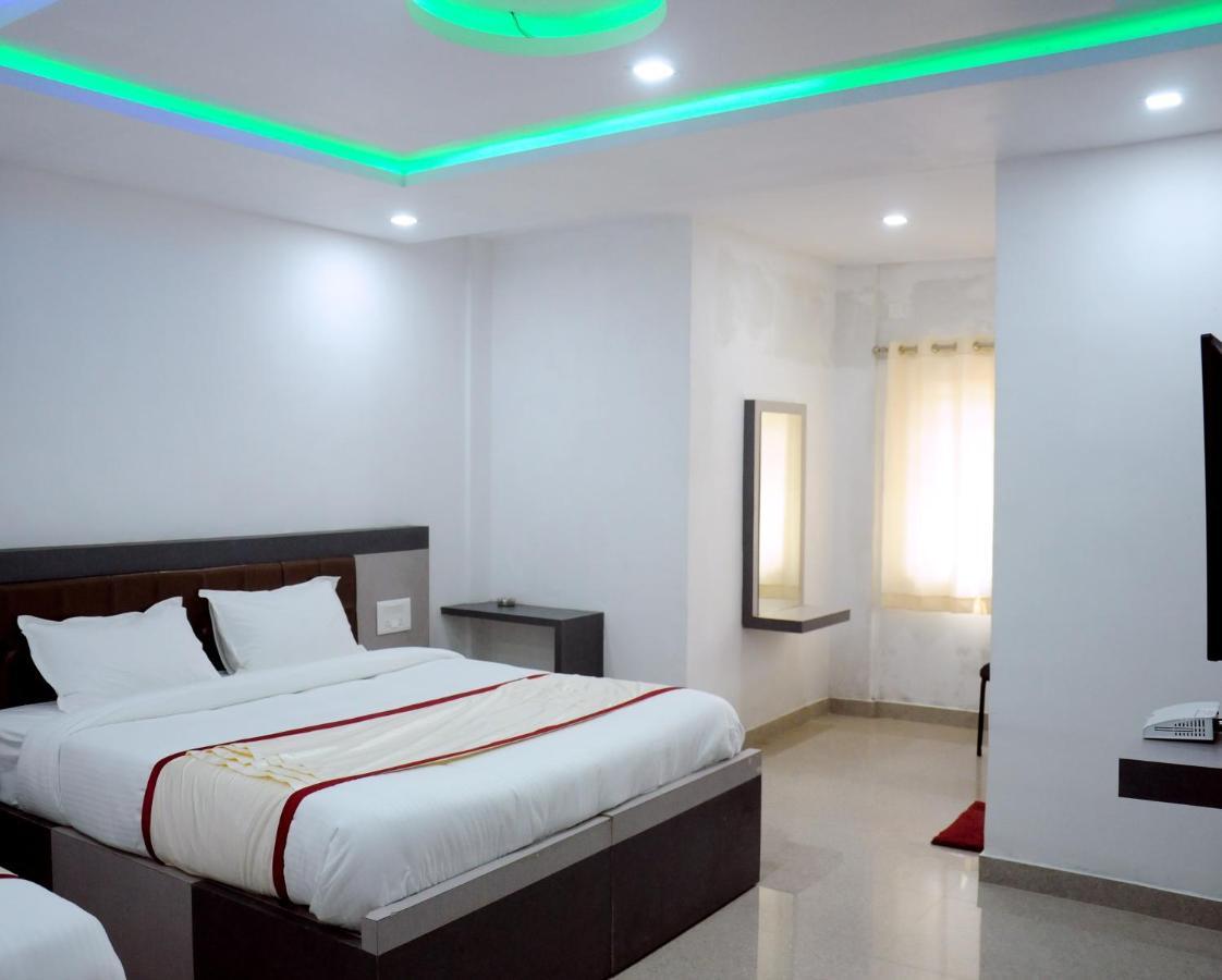 Hotel Shawrya The Grand Madikeri Buitenkant foto