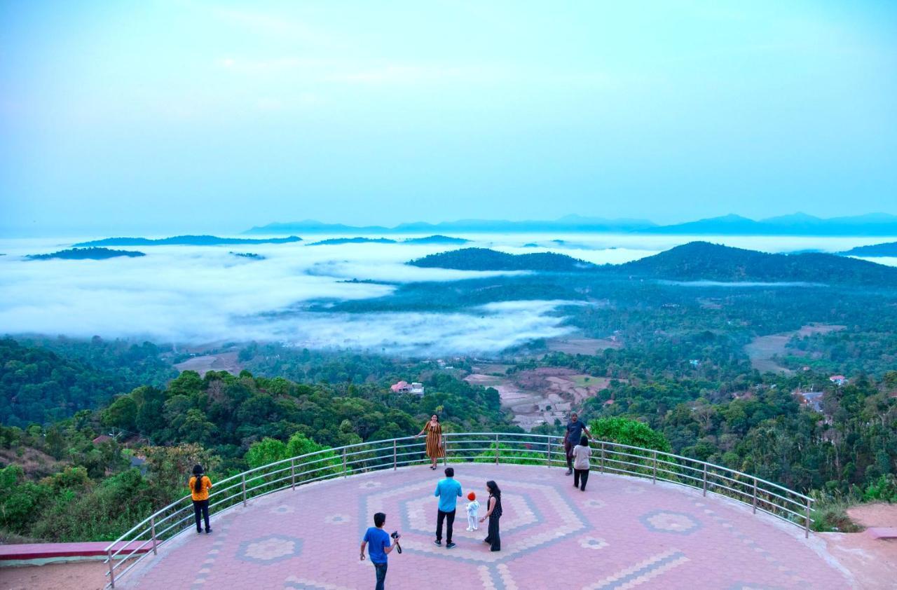 Hotel Shawrya The Grand Madikeri Buitenkant foto
