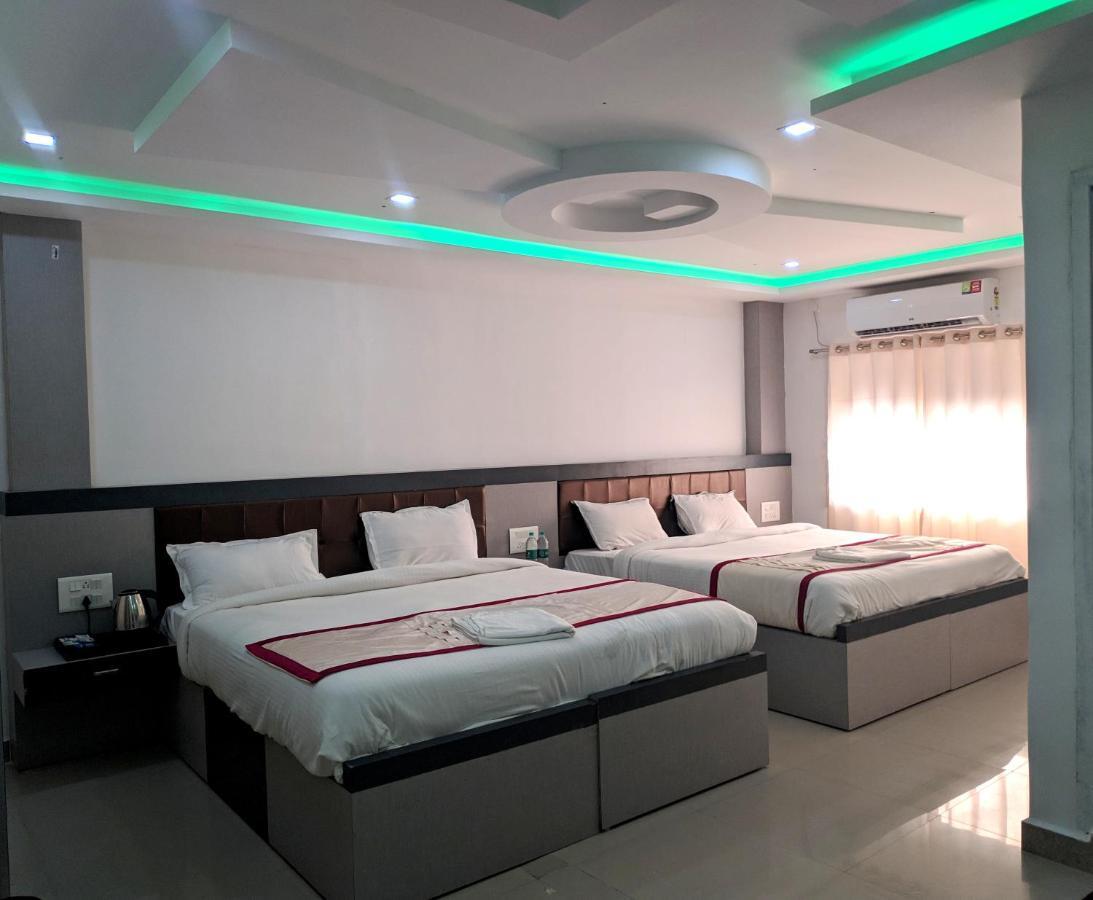 Hotel Shawrya The Grand Madikeri Buitenkant foto